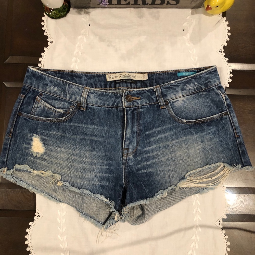 Zara Trafaluc Premium Wash Cut Off Shorts (B6#5)